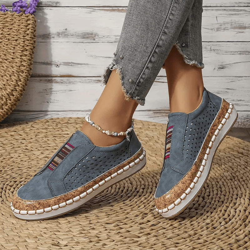 Elle-Monde.com propose une gamme variée de chaussures pour femmes, y compris des chaussures à double boucle, des chaussures d'été et des chaussures de marche. Trouvez votre paire parfaite dès aujourd'hui!