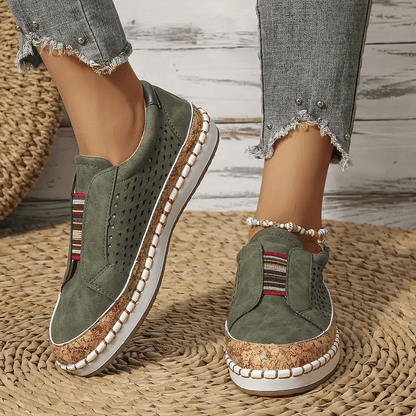 Elle-Monde.com propose une gamme variée de chaussures pour femmes, y compris des chaussures à double boucle, des chaussures d'été et des chaussures de marche. Trouvez votre paire parfaite dès aujourd'hui!