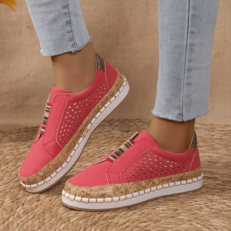 Elle-Monde.com propose une gamme variée de chaussures pour femmes, y compris des chaussures à double boucle, des chaussures d'été et des chaussures de marche. Trouvez votre paire parfaite dès aujourd'hui!