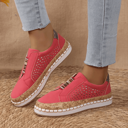 Elle-Monde.com propose une gamme variée de chaussures pour femmes, y compris des chaussures à double boucle, des chaussures d'été et des chaussures de marche. Trouvez votre paire parfaite dès aujourd'hui!